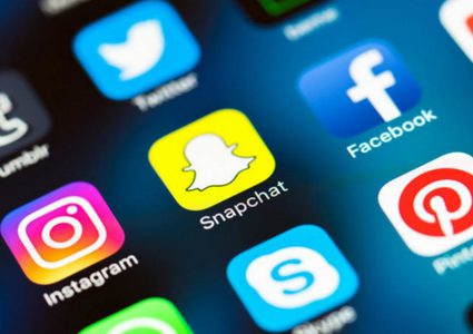 "نيران صديقة" و"ياسمين صبري" حديث مستمر على السوشيال ميديا