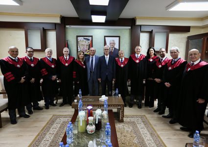 مجلس أمناء جامعةالنجاح يعبر عن اعتزازه بانجازات الجامعة والمستشفى