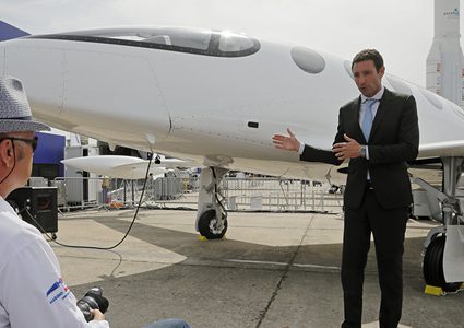 أول طائرة ركاب كهربائية في العالم