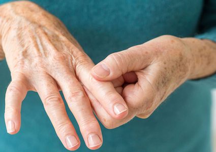 5 أعشاب طبية تقلل من آلام التهاب المفاصل