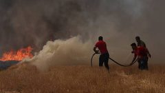العراق: السيطرة على حريق نشب وسط معمل للكبريت بالموصل