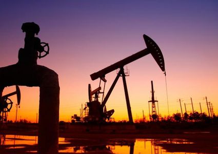 أسعار النفط تتجه نحو تسجيل أكبر ارتفاع شهري