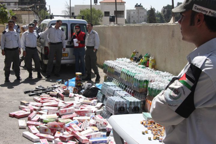 ضبط وإتلاف بضاعة مهربة في بيت لحم