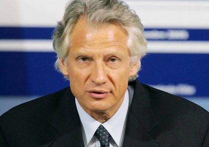 رئيس وزراء فرنسا السابق يصف صفقة القرن بالميتة