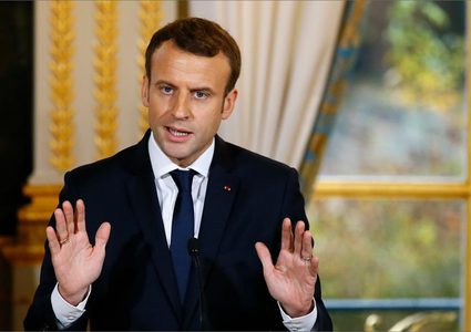 فرنسا تتعهد بتفادي التصعيد العسكري بين أمريكا وإيران