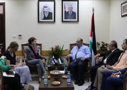 تعاون فلسطيني فنلندي في مجال التعليم