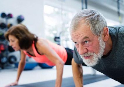 دراسة: ممارسة الرياضة بكثرة في سن متقدمة يحمي من الموت المبكر