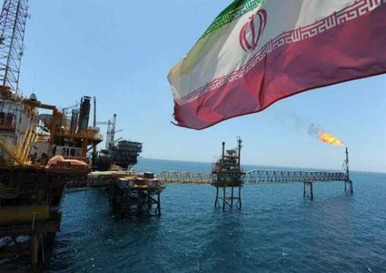 الصين ستواصل شراء النفط الإيراني.. وواشنطن تلوح بالعقوبات