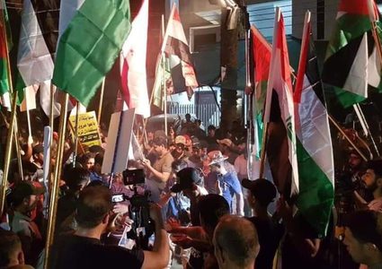 البحرين تستدعي سفيرها لدى العراق