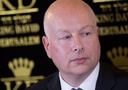 غرينبلات: الضفة وغزة "أراض متنازع عليها"