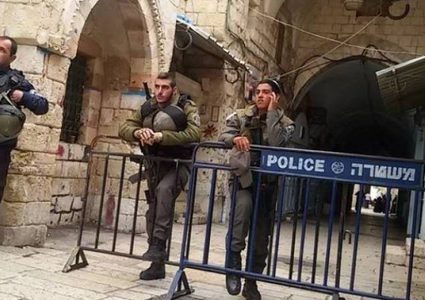 الاحتلال يفرج عن ناشط مقدسي بشرط تعسفي