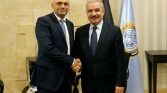 اشتيه يطالب بريطانيا بالضغط على اسرائيل للإفراج عن أموال المقاصة