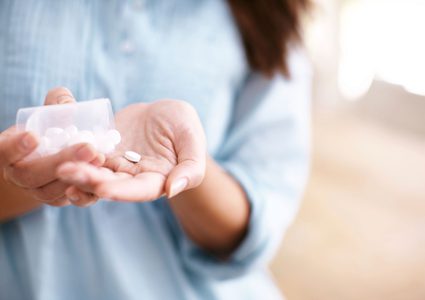 ما هي فوائد ومخاطر تناول الاسبرين خلال فترة الحمل ؟