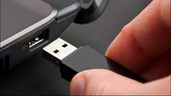 مخترع "الفلاش ميموري" يعتذر للعالم عن الصعوبات يواجهونها بسببه