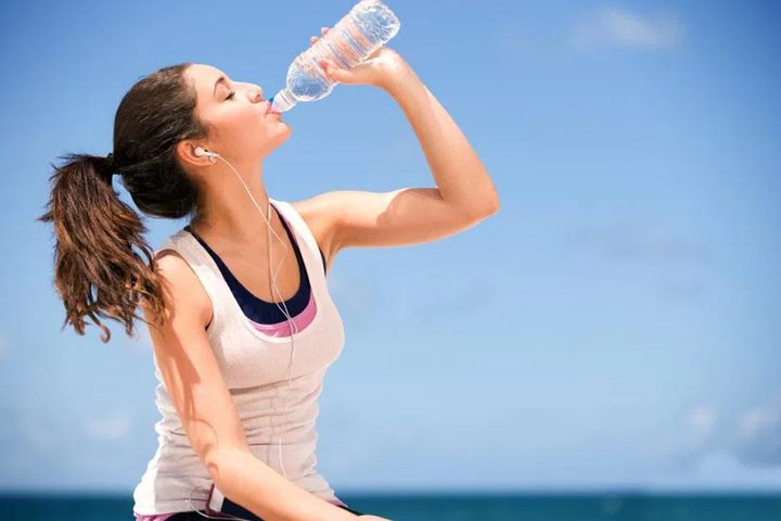 خطورة اعادة استخدام زجاجة المياه البلاستيكية