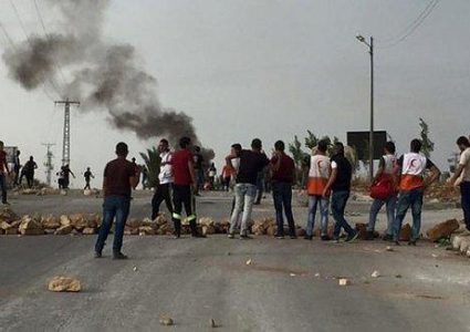 الاحتلال يغلق مدخل بيت فجار