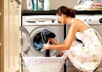 ضرورة غسل الملابس الجديدة قبل ارتدائها