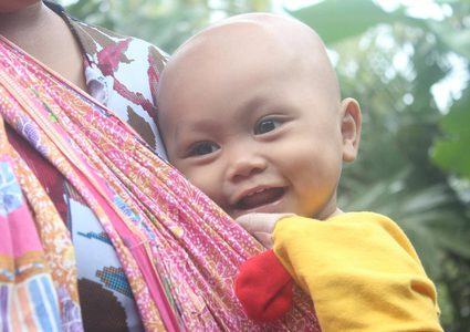 عائلة اندونيسية تطلق على ابنها اسم "جوجل"