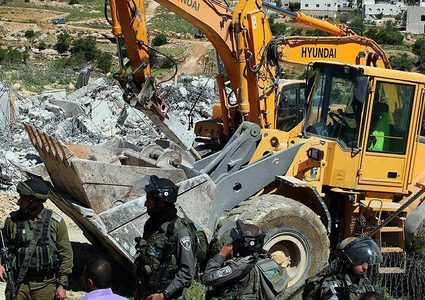 الاحتلال يوقف شق طريق في بتير