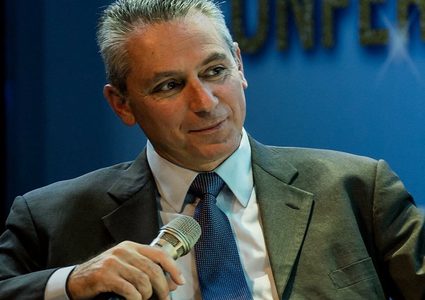 خبير عسكري إسرائيلي يطالب واشنطت بإعلان صفقة القرن