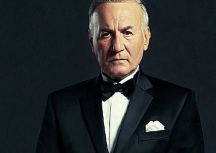 وفاة الفنان المصري عزت أبو عوف بعد صراع مع المرض