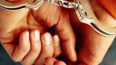 القبض على شخص بحوزته مواد مخدرة وعملة مزيفة في قلقيلية