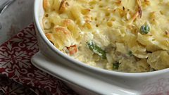 صينية المكرونة باللحم والخضار