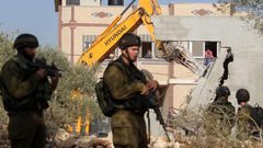 الاحتلال يسلم اخطارات هدم شمال نابلس