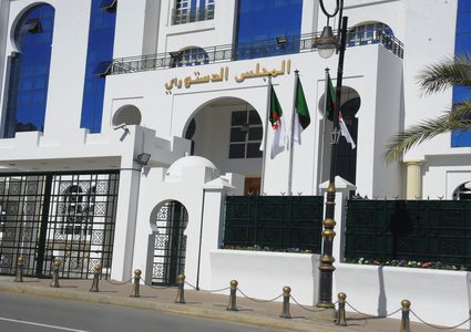 وزير العدل الجزائري يطالب بمكافحةالفساد واستعادة الأموال المنهوبة