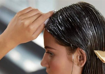 لاستعادة كثاقة الشعر بعد تساقطه.. استخدمي الحناء!