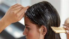 لاستعادة كثاقة الشعر بعد تساقطه.. استخدمي الحناء!