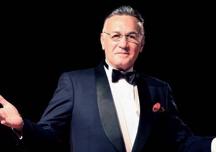 ما قصة الشبح الذي طارد عزت أبو عوف في فيلته؟