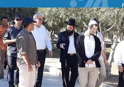 وزير الزراعة الإسرائيلي يقتحم الأقصى