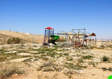 في اعتداء جديد ..الاحتلال يجرّف محمية أم الخير