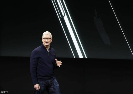 بعد رحيل "كبير المصممين".. رئيس أبل يعد بمنتجات "مذهلة"