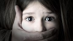 اختطاف طفل من والديه في مطار أمريكي