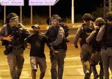 الإثيوبيون يتظاهرون لليوم الثالث