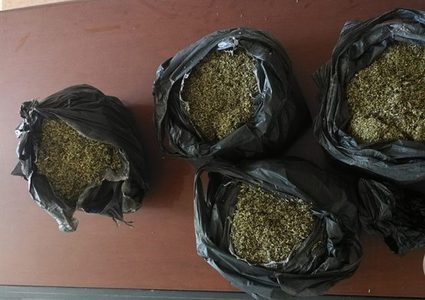 وقائي الخليل يضبط 5 كيلو مخدرات داخل سيارة