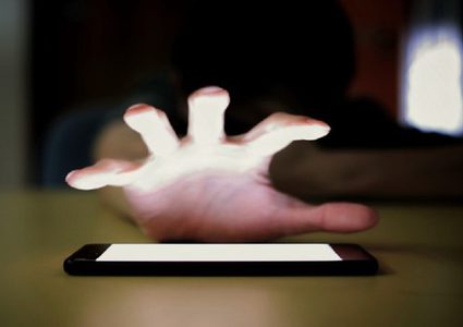 اختبار بسيط يكشف مدى إدمانك على الهاتف الذكي