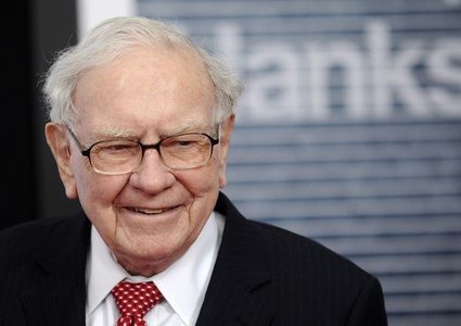 أمريكي يتبرع بمليارات الدولارات لجمعيات خيرية