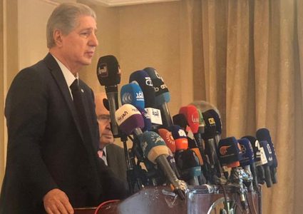 الجميّل "يحذّر من الخروج عن المبادرة العربية