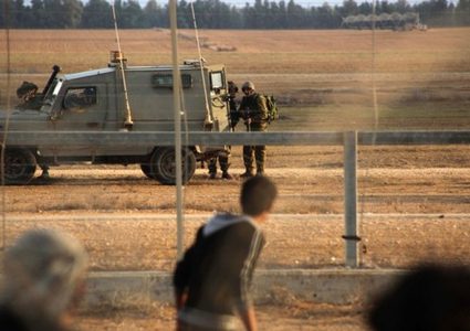 الاحتلال يستهدف المزارعين شرق خانيونس