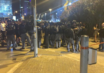 الشرطة الاسرائيلية تتوعد باستخدام القوة والعنف لقمع الاثيوبيين