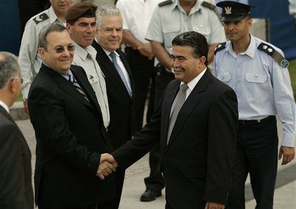 بيرتس لا يمانع أن يكون الرجل الثاني في ائتلاف مع حزب باراك