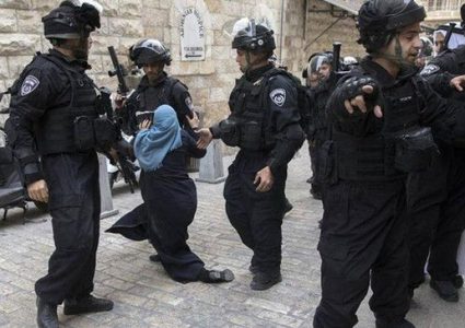 القدس: اعتقال سيدة للضغط على طفلها لتسليم نفسه