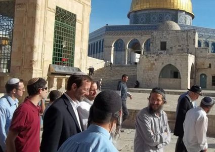 مستوطنون بقيادة غليك يقتحمون المسجد الأقصى