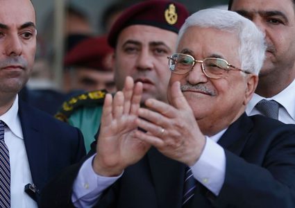 الرئيس عباس يرحب بالاتفاق على ترتيبات المرحلة لانتقالية بالسودان