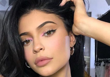 450 ألف دولار هو ثمن سيارة هذه الفنانة