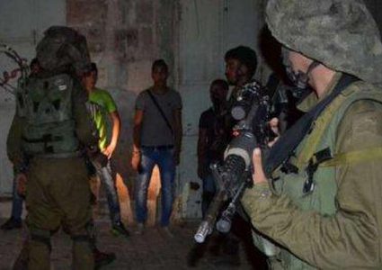 الاحتلال يسلم ثلاثة مواطنين من السيلة الحارثية