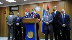 ليبيا.. اتهامات متبادلة بنقل سوريين للبلاد بتأشيرات مزورة